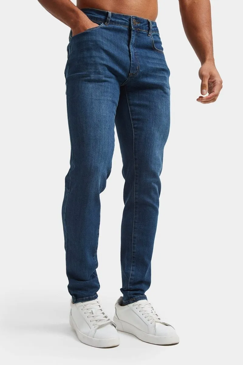 Athletic Fit Jeans in Dark Blue