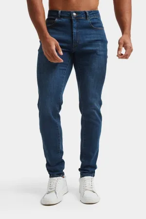 Athletic Fit Jeans in Dark Blue