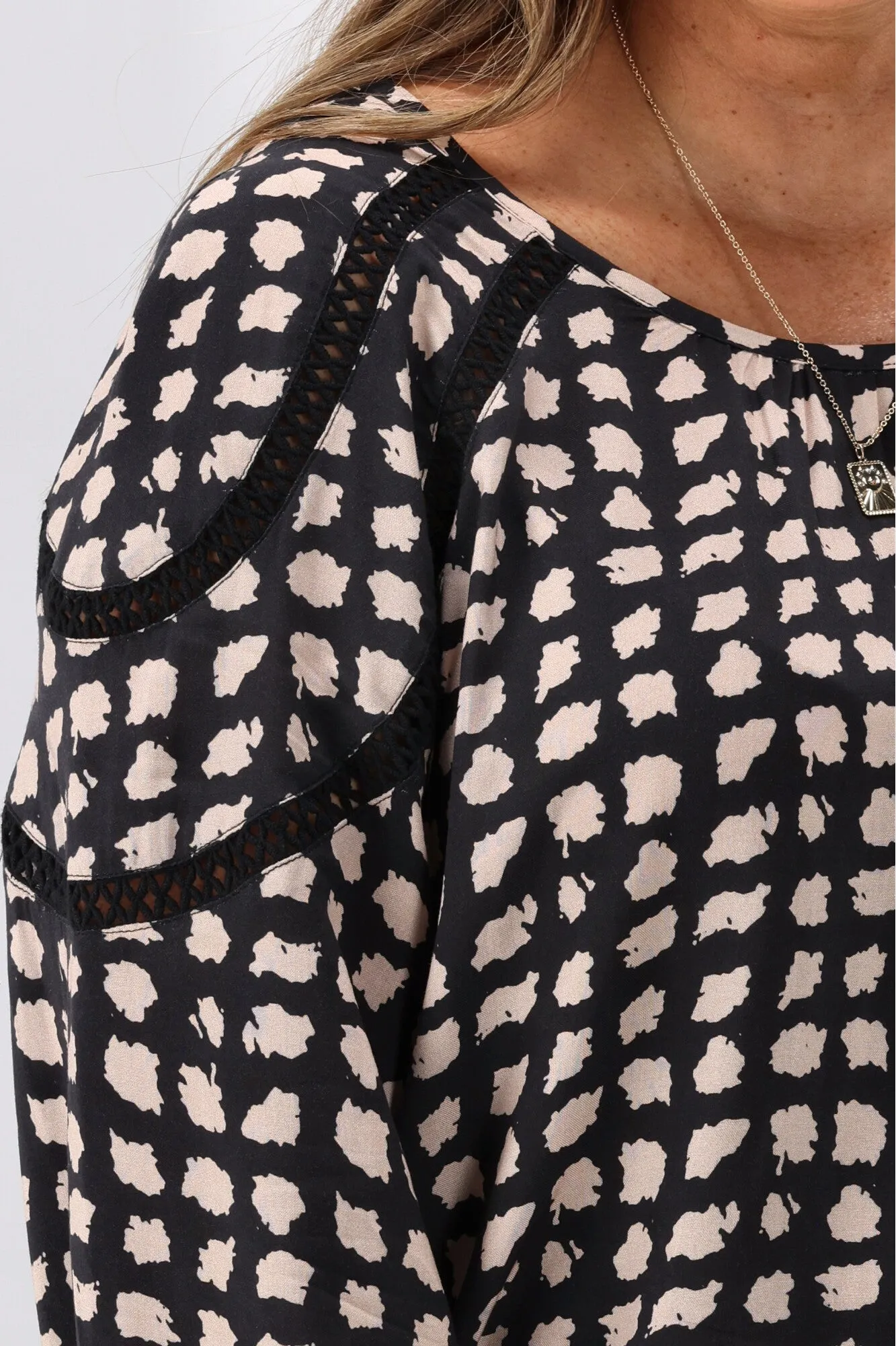 Gloss by Shine On Nello Ladder Lace Puff Sleeve Blouse Geo Print