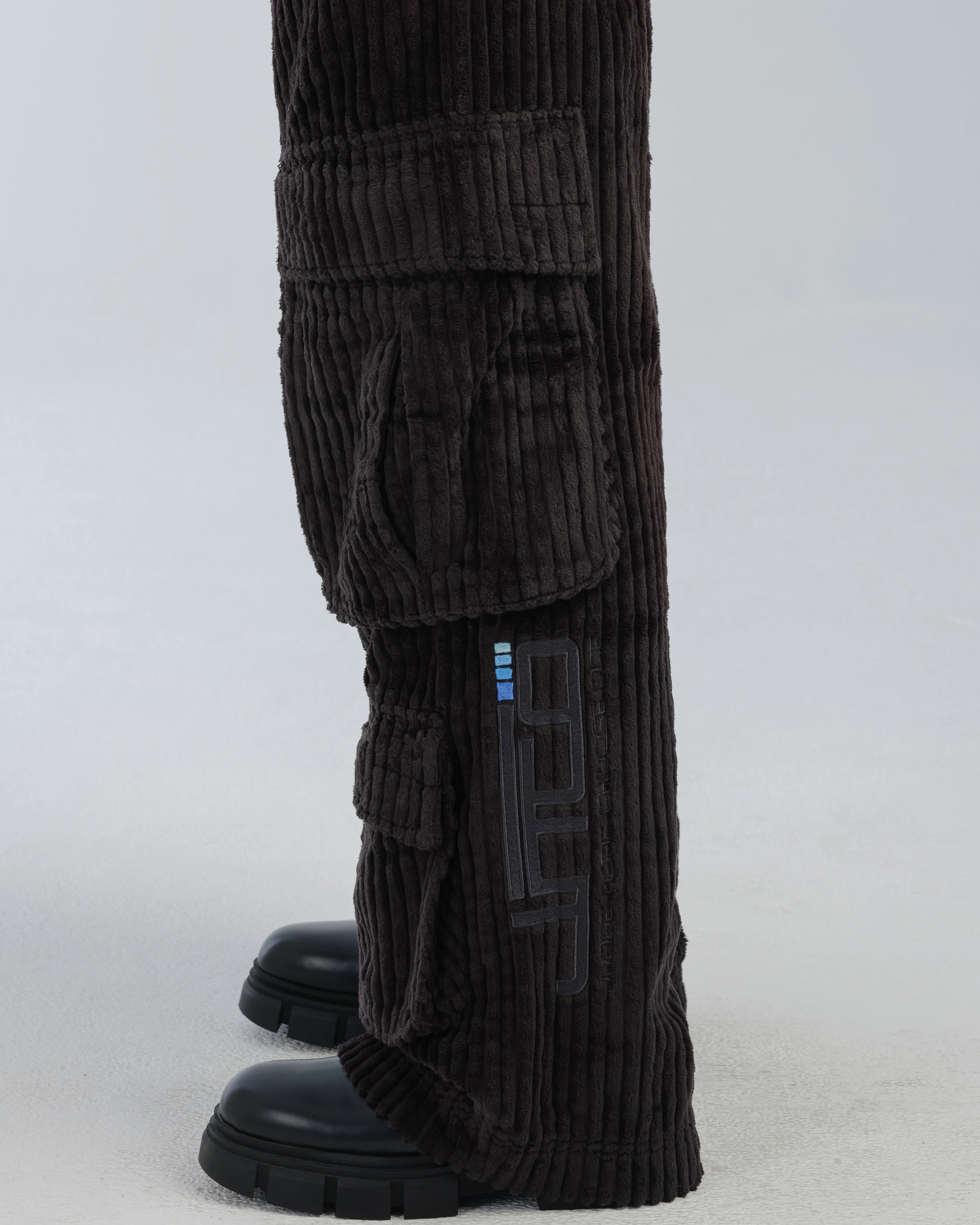 Legacy. 24". 2 Wale Corduroy. Black.
