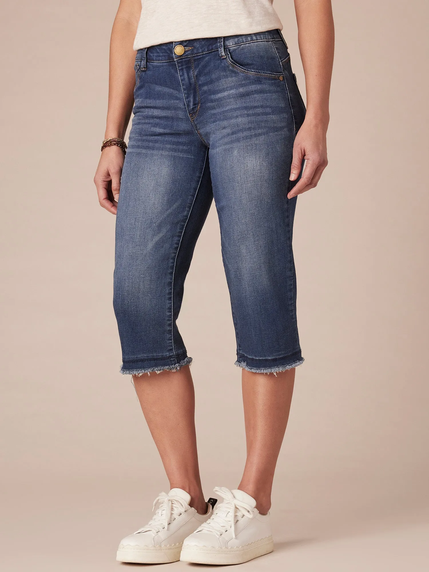 "Ab"solution® Blue Denim Petite Fray Hem Skimmer Capri