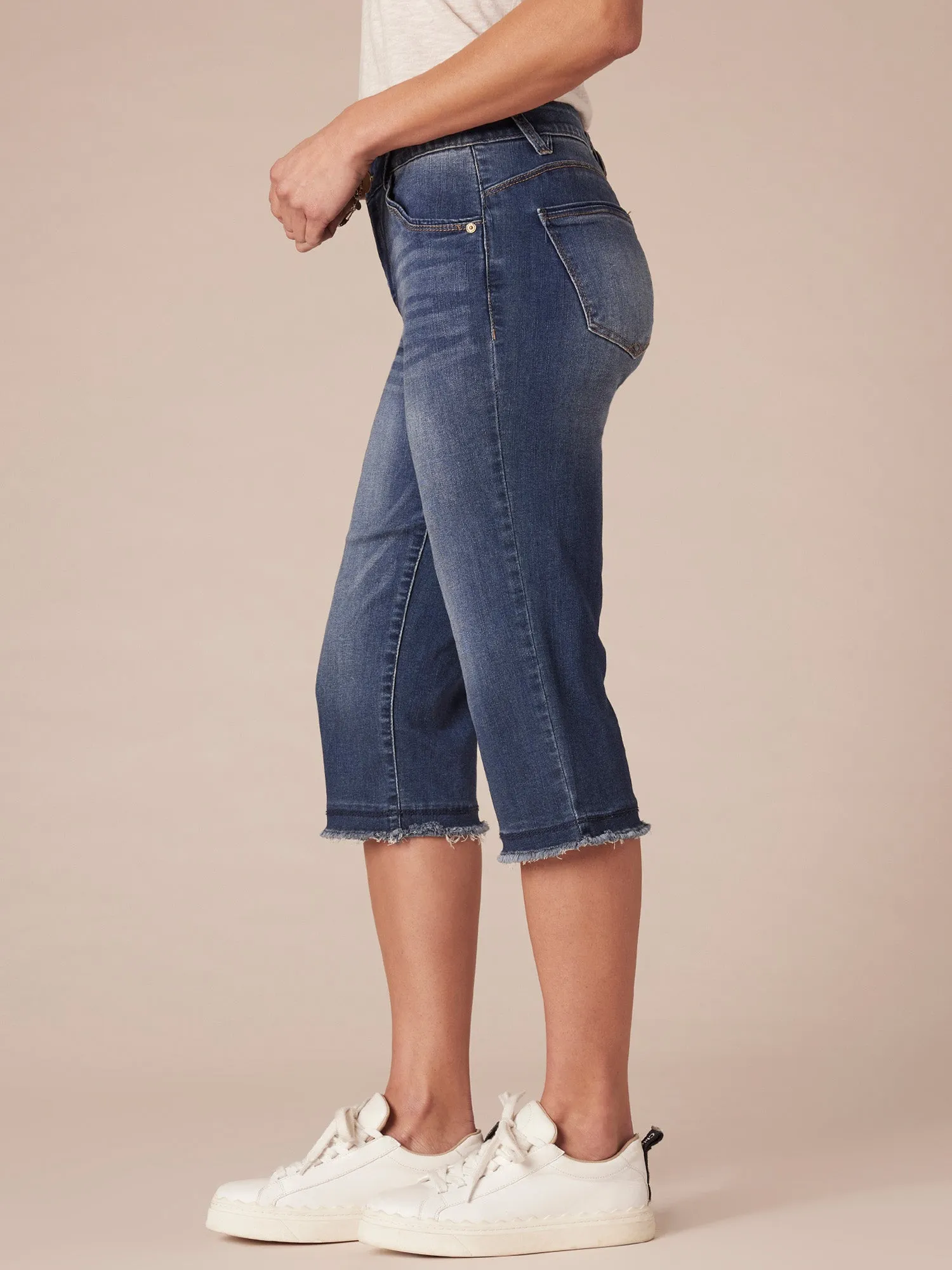"Ab"solution® Blue Denim Petite Fray Hem Skimmer Capri