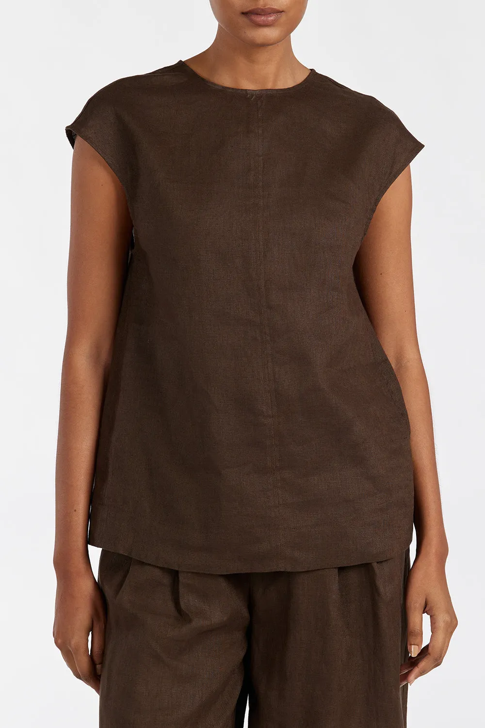 SANDY BITTER CHOC LINEN SHELL TOP
