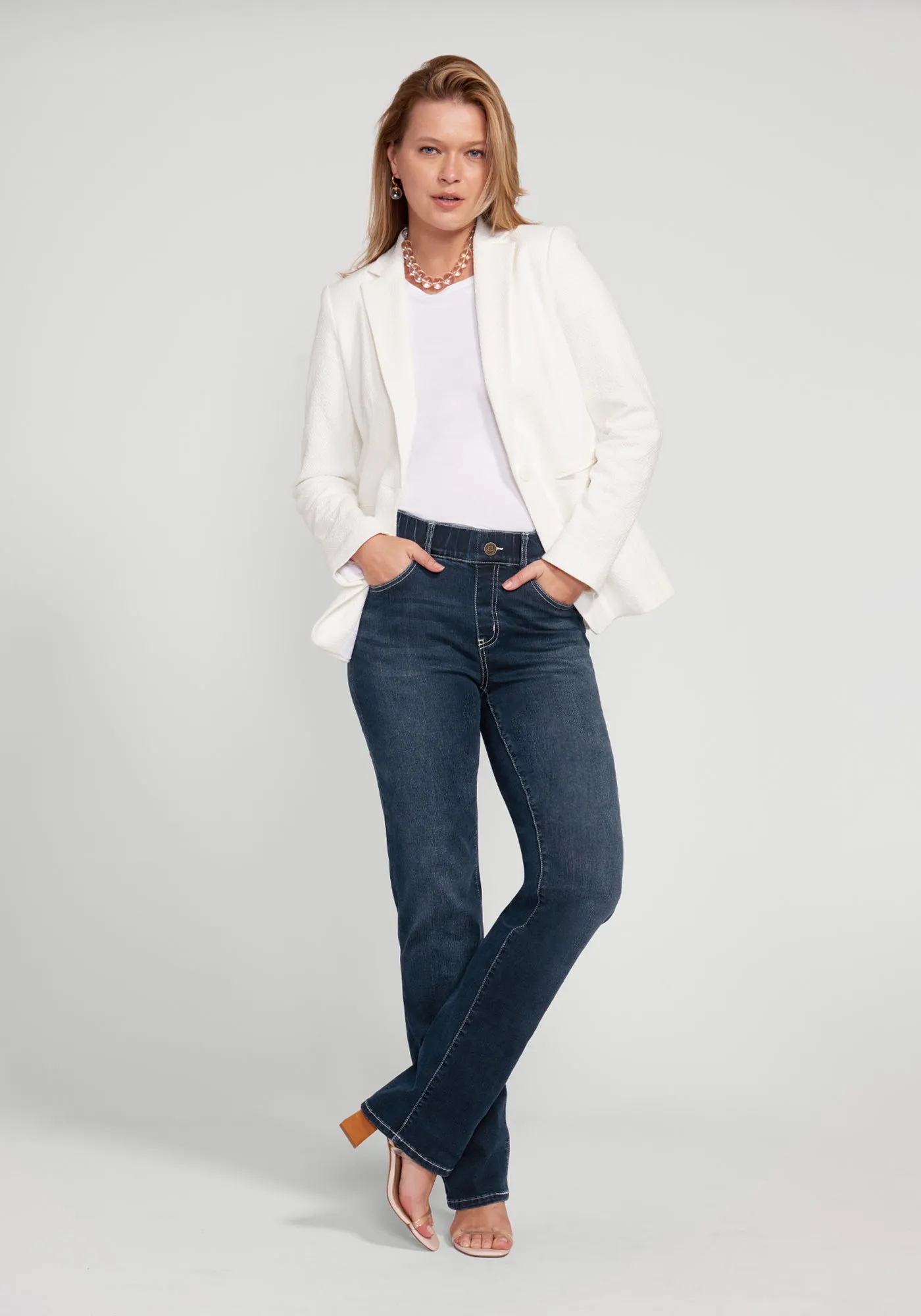 Signature Mid-Rise Denim | Straight (Roma Wash)