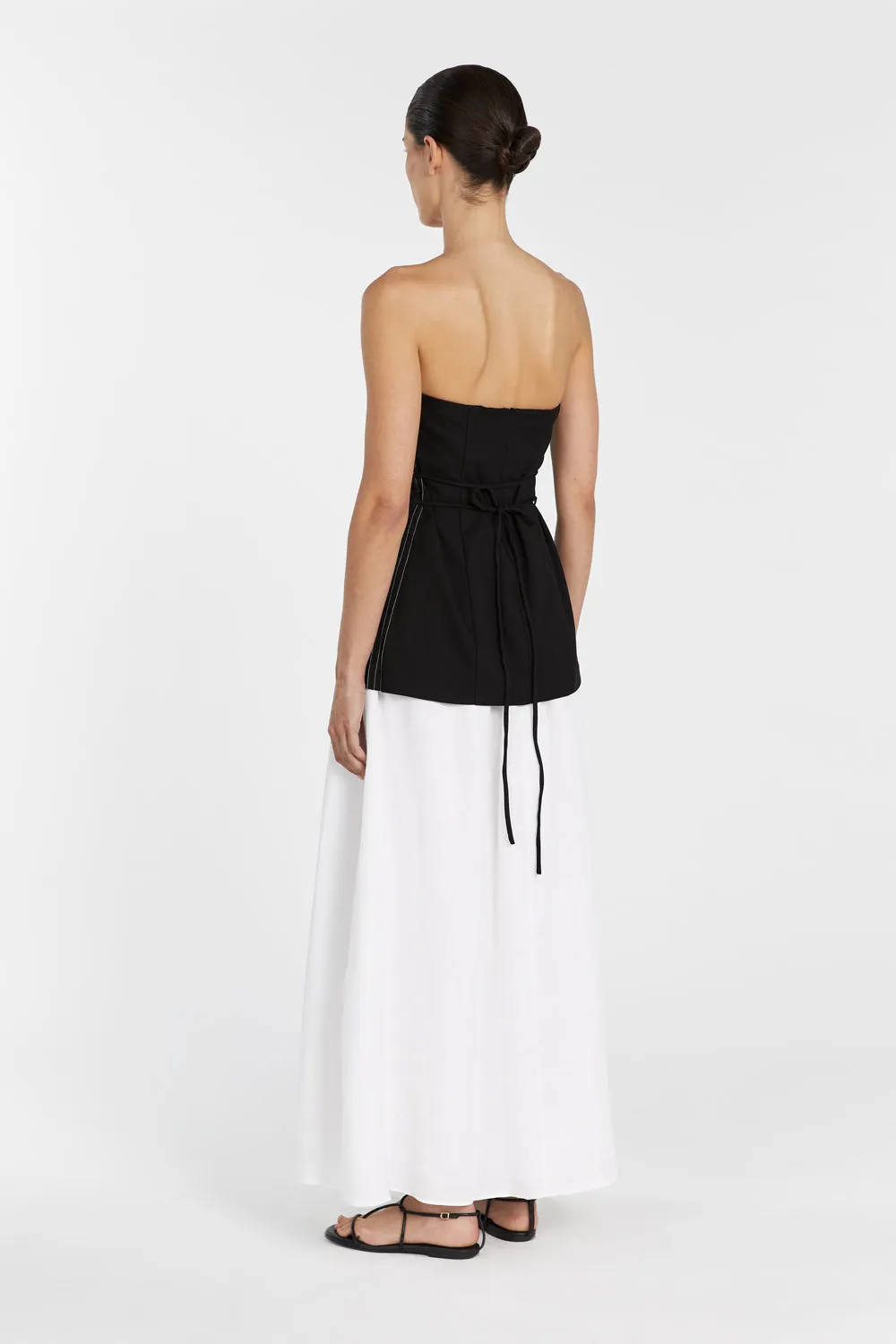 SUKI BLACK STRAPLESS TOP