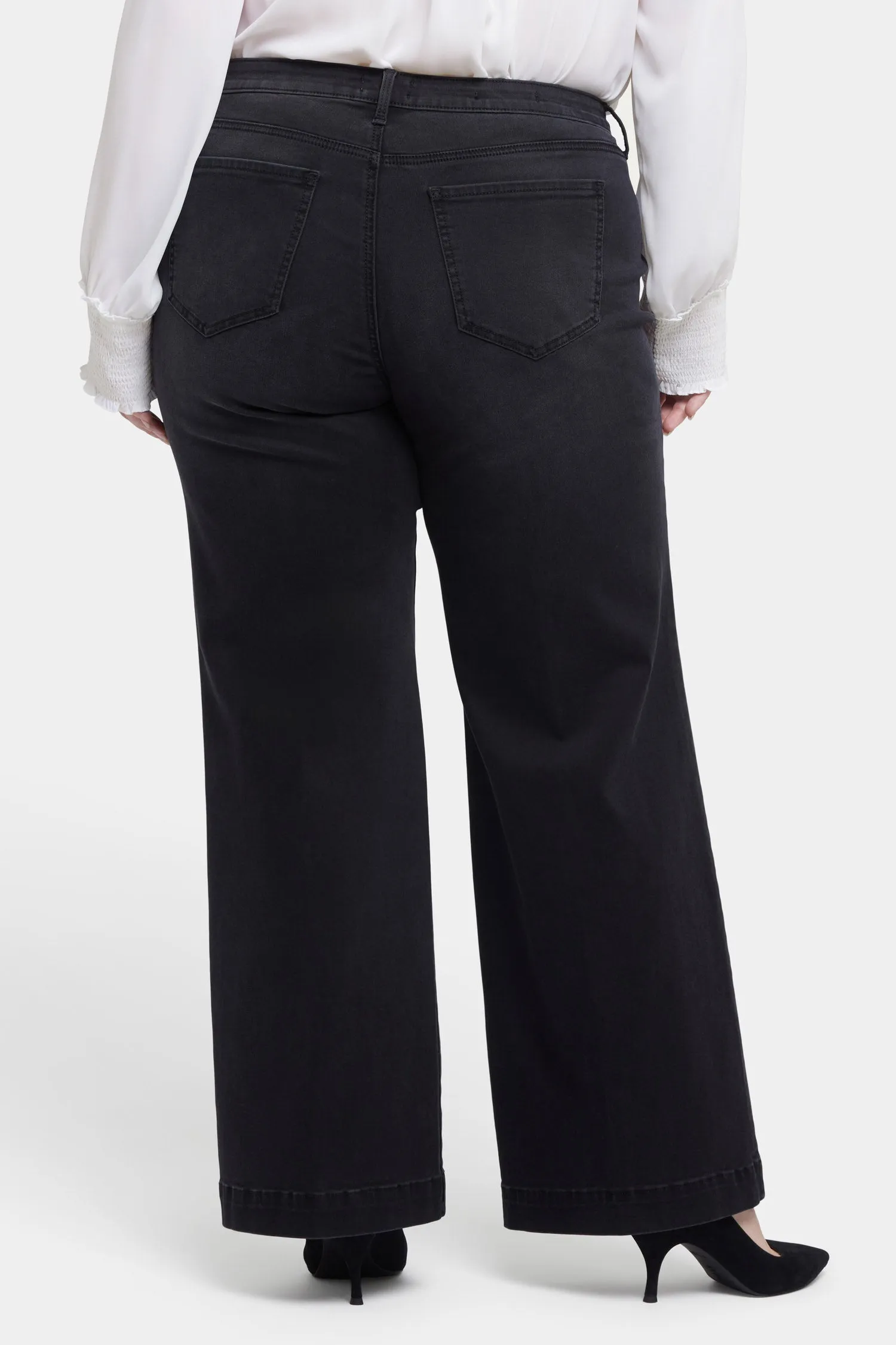 Teresa Wide Leg Jeans In Plus Size - Crosswinds